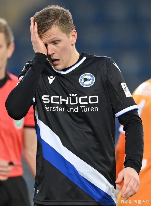 包含莱比锡迎德甲关键赛；赛后调整名单；气氛紧张；医务组通报恢复的词条-英雄联盟赛事